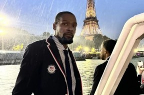 九游移动端-包含杜兰特连续二十场比赛得分超过刷新纪录，美国队不断突破！的词条